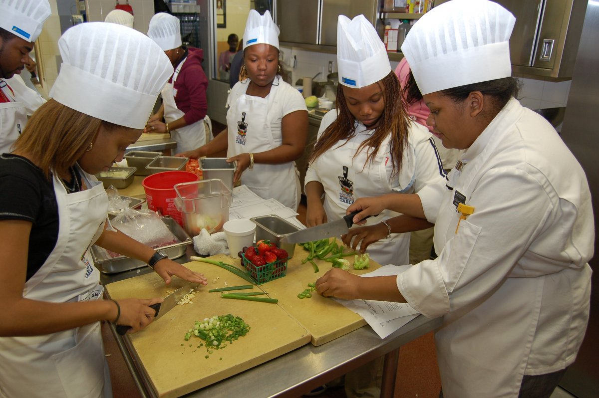 Teens learn to cook